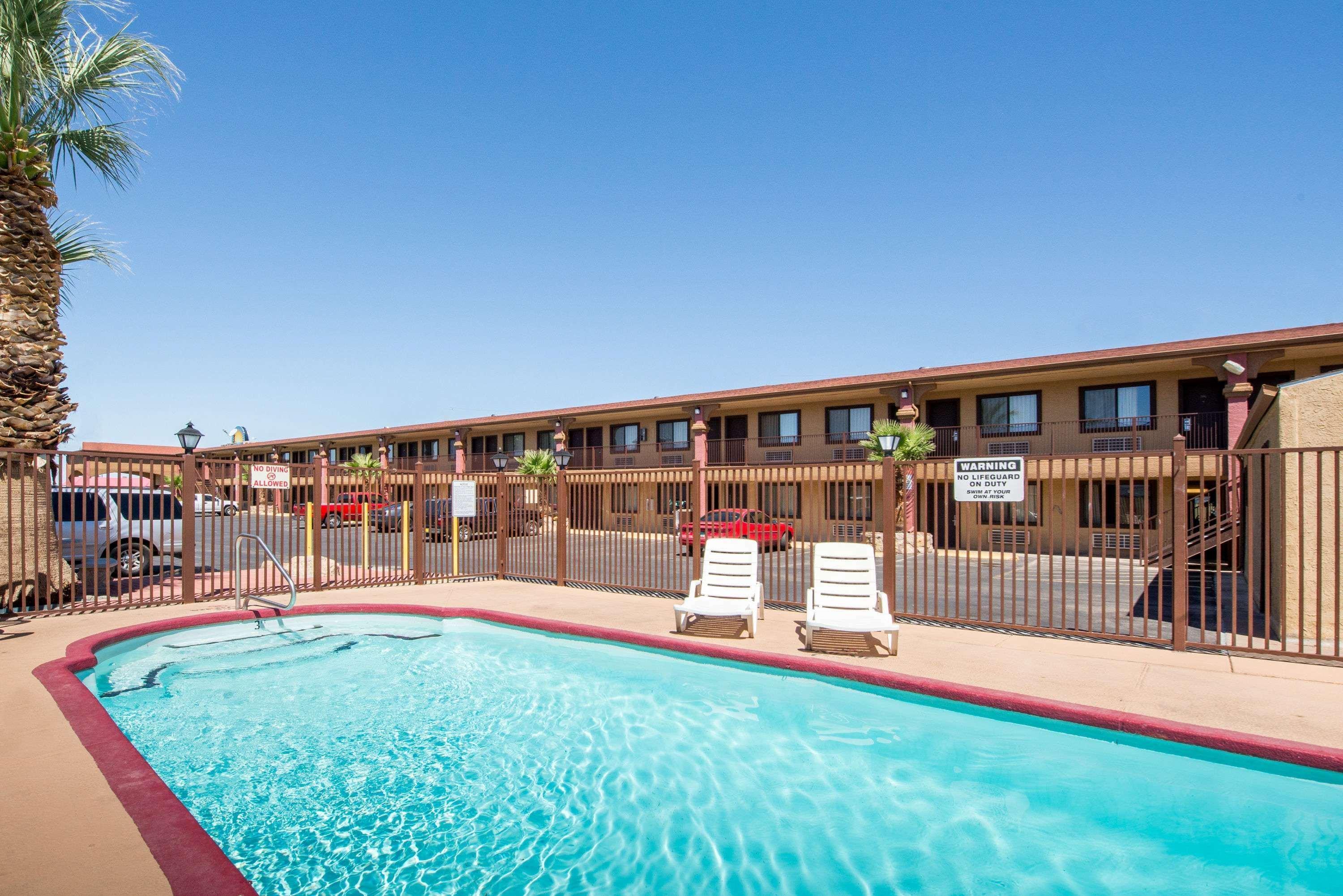 Days Inn By Wyndham Alamogordo White Sands Exteriér fotografie